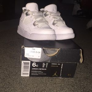 Jordan Retro 4 “Pure Money”